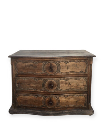Exceptional French 18th Century Walnut Commode 66199