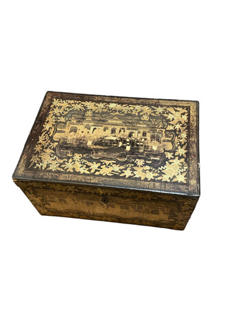 Exceptional 19th Century English Chinoiserie Box 66154